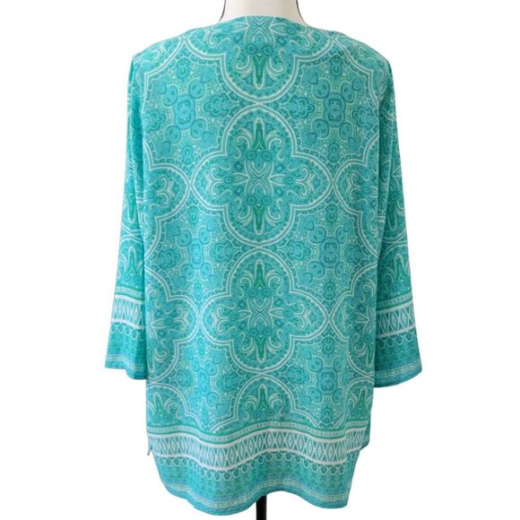 Violet + Claire  Blouse 1X Plus Size Green Medallion V Neck Top - Picture 3 of 5